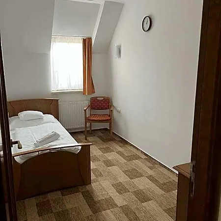 M1 Szekér Csárda és étterem Obarok