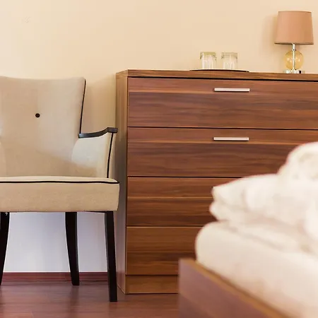 Hotel M1 Szeker Csarda Es Etterem Obarok