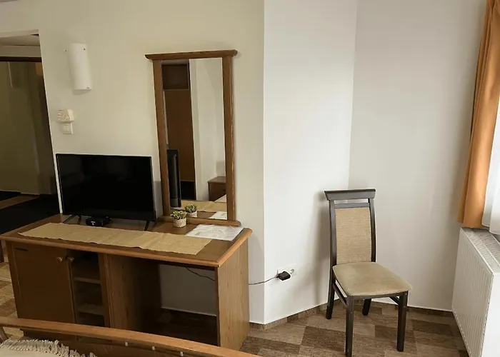 M1 Szekér Csárda és étterem * Obarok