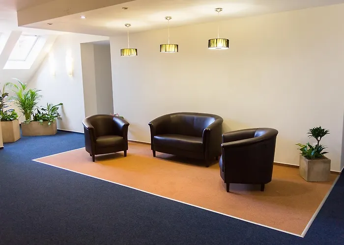 Hotel M1 Szekér Csárda és étterem Obarok