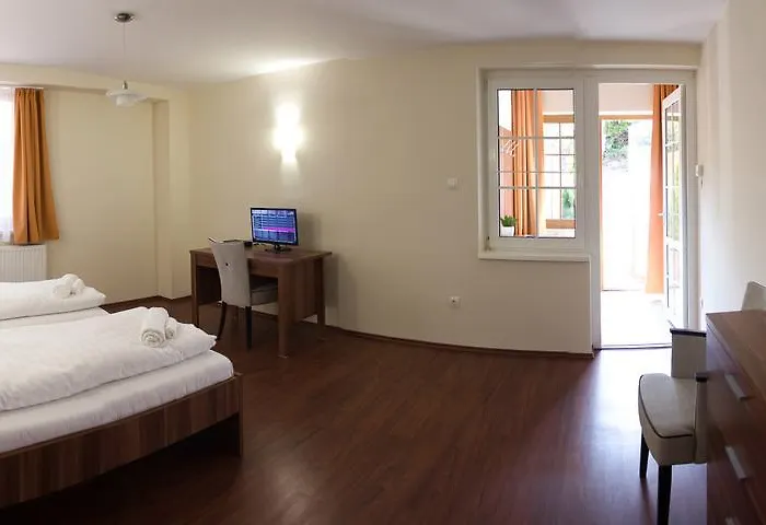 M1 Szekér Csárda és étterem Hotel *