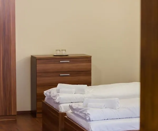 Hotel M1 Szekér Csárda és étterem Obarok
